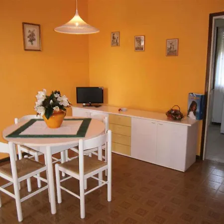 Apartment In 24403