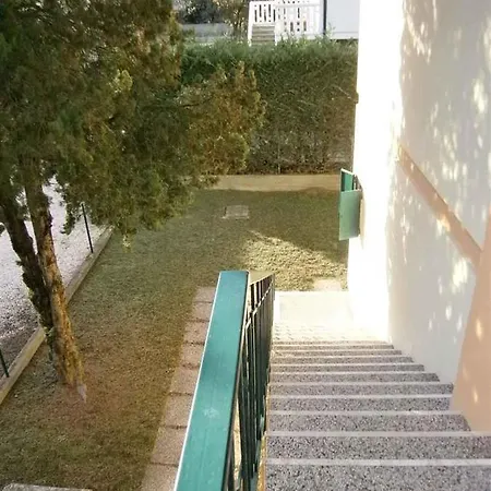 Apartment In 24403